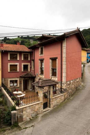 Отель Apartamentos la Regoria  Arenas de Cabrales